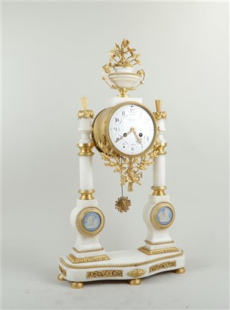 A French Louis XVI mantel clock Portique Piolaine à Paris. Enamel dial with...