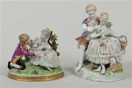 Two porcelain figures of couples. Dresden, 20th century.13 - 17 cm.