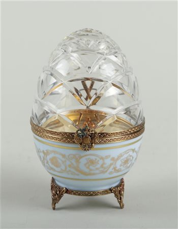 Faberge 'Limoges Serie Limitee' Crystal egg. France, 20th century.H. 14 cm.