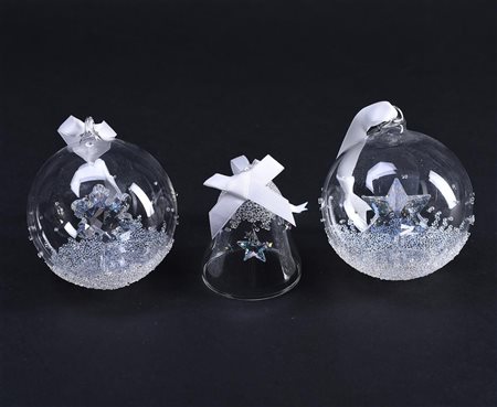 Swarovski, lot of three Christmas ornaments. 5453636, 5464882 & 5059023. In...