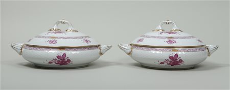 Two tureens in Apponyipink decor. Herend, 20th century.15 x 30 cm.