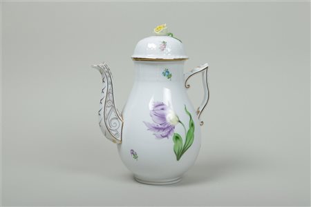 A porcelain coffee pot with floral decoration. Herend, 20th century.H. 24 cm.