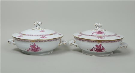 Set of two covered tureens in Apponyipink decor. Herend, 20th century.15 x 30...