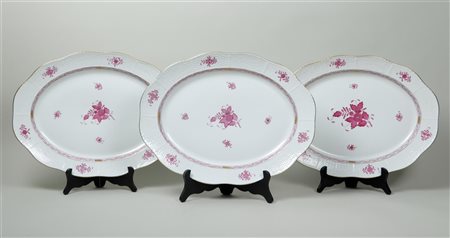 Set of three serving dishes in Apponyipink decor. Herend, 20th century.Diam....