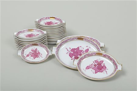 Set of 26 porcelain ashtrays in Apponyipink decor. Herend, 20th century.Diam....