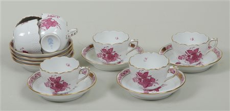 A set of eight coffee cups and saucers with Apponyipink decor. Herend, 20th...