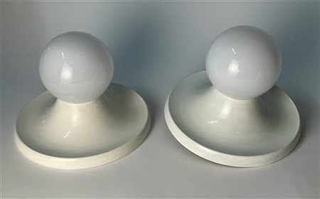 Achille Castiglioni Coppia di lampade da parete modello "Light ball". Produzione