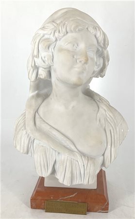 Scultore del secolo XX. Busto di fanciulla, marmo bianco su base in marmo rosso