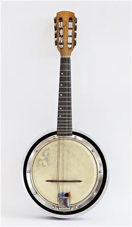 Banjo mandolino della ditta Mogar, 1990 circa.
Fasce e fondo in mogano, manico