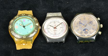 LOTTO DI TRE OROLOGI SWATCH anni '90 senza cinturini Mancanze