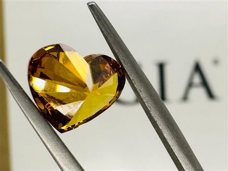 DIAMANTE 2,02 CARATI FANCY MARRONCINO GIALLO ARANCIATO INTENSO - VVS1 - MH30402- GIA - MH30402