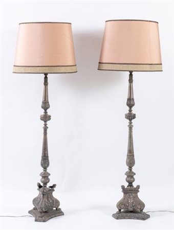 Coppia candelabri in bronzo trasformate in lampade a piantana.