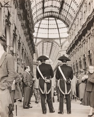 Ugo Mulas (1928-1973)  - Senza titolo (Carabinieri, Galleria Vittorio Emanuele, Milano), 1960s