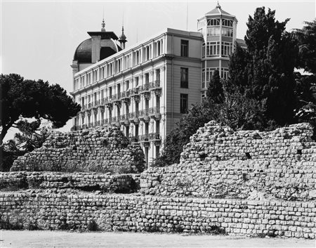 Gabriele Basilico (1944-2013)  - Nice Sites Archèologiques de Cimiez, 2001