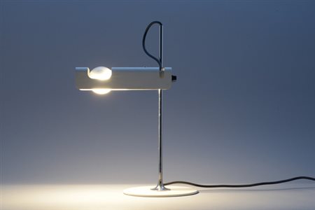A metal table lamp Oluce,&nbsp; Spider lamp by&nbsp;Joe&nbsp;Colombo, Italy...