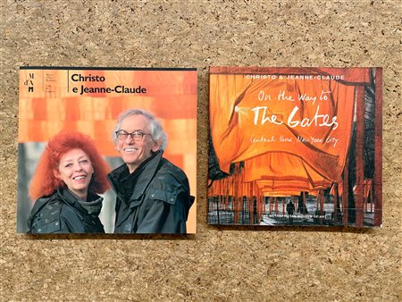 CHRISTO E JEANNE-CLAUDE - Lotto unico di 2 cataloghi: