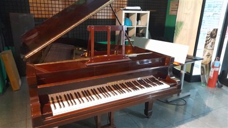  
Pianoforte Mezza coda Steinway & Sons - Welte Autopiano 
Legno 