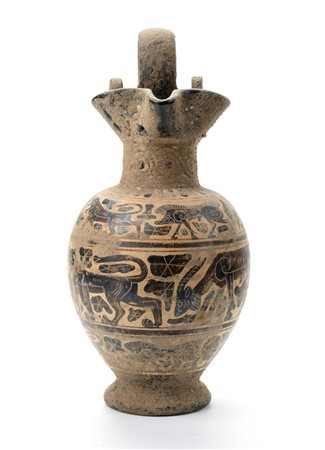 Oinochoe in ceramica arcaica a figure nere con becco carenato e decori zoomorfi su tre fasce   