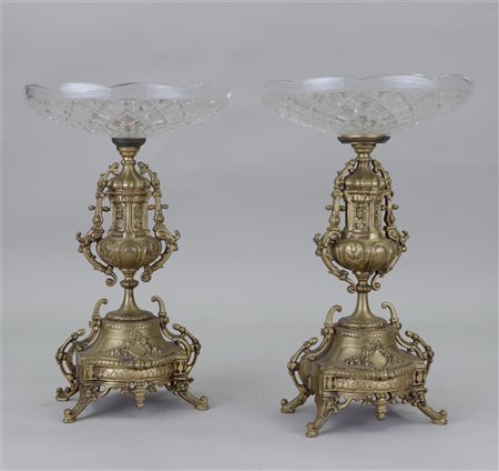 A set of two glass bowls on brass base. Late 19th century.H.