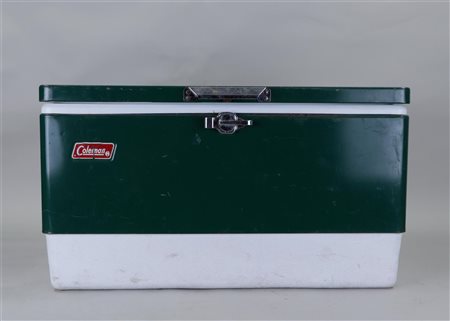 A vintage Coleman cooler.30 x 57 x 36 cm.