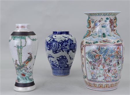 A lot of three porcelain vases consisting of a Nanking vase, Arita vase and...