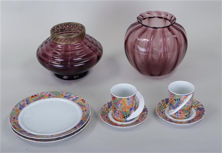 A miscellaneous lot consisting of two purple glass ball vases and two...