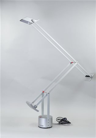 Richard Sapper for Artemide, Tizio desk lamp. B. 77 cm.