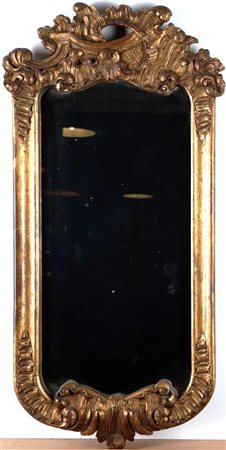 A Louis XV style wall mirror, 19th century. Height: approx. 65 cm. 70 x 35 cm.