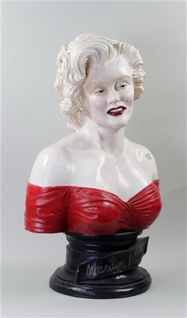 A resi polychrome bust of Marlin Monroe. 64 x 40 cm.