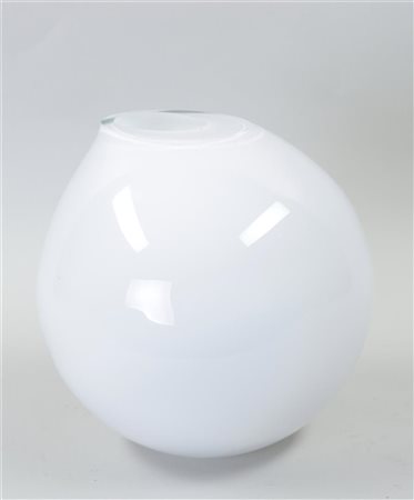 Anna Torfs, a white glass design vase, signed and dated '2002'. 19 x 19 cm.