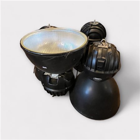 A lot of (4) black lacquered metal industrial lamps. 20th century. H.: 50 cm....