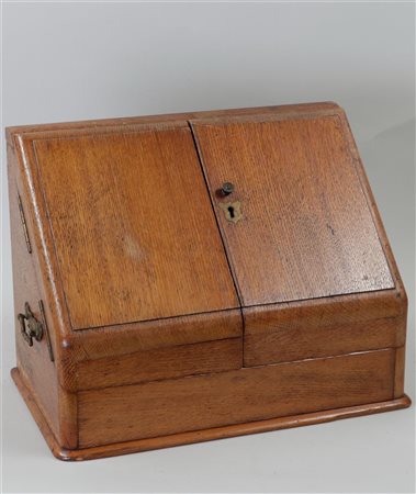 A wooden desk organizer. England, 19th century. 45 x 40 cm.