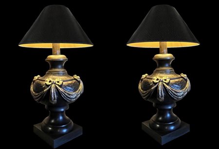 A set of decorative wooden table lamps. H. 78 cm.