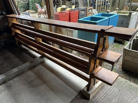 A lot of (3) vintage gymnastics or turn benches. Height 30 cm. x Length 350 cm.