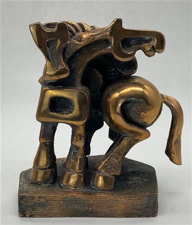 Domenico Colanzi "Cavalli" 
scultura in bronzo dorato
cm 20x17x12
firmata alla b