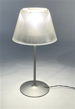 Philippe Starck Lampada da tavolo modello "Romeo Moon T2". Produzione Flos, Ital