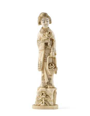 Figura femminile in avorio. Cina, secolo XIX 
(h. cm 18) (difetti)

Il presente