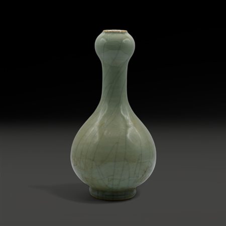 A Chinese suantuo ping vase