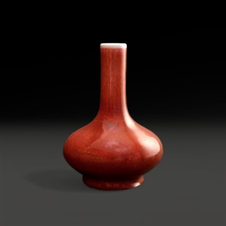 A small Chinese mallet vase