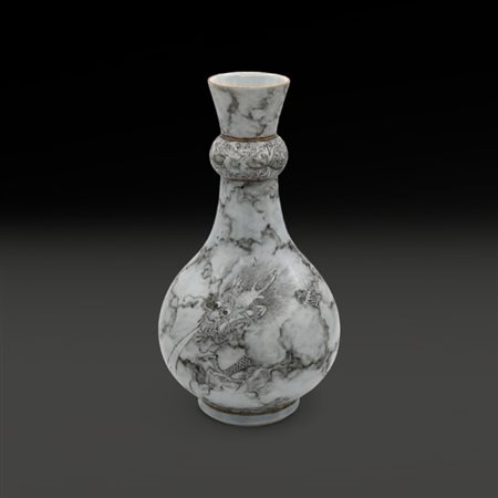 A fine Chinese grisaille vase