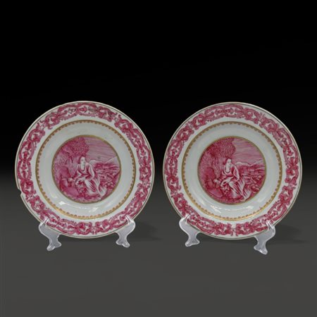 A pair of grisaille Chinese export ware dishes