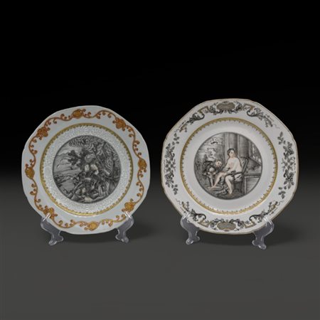 A pair of grisaille Chinese export ware dishes