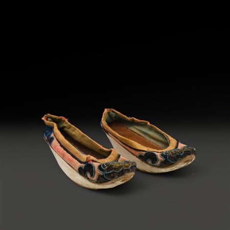 A pair of Chinese shoes