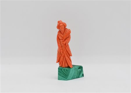 Statuina in corallo e malachite