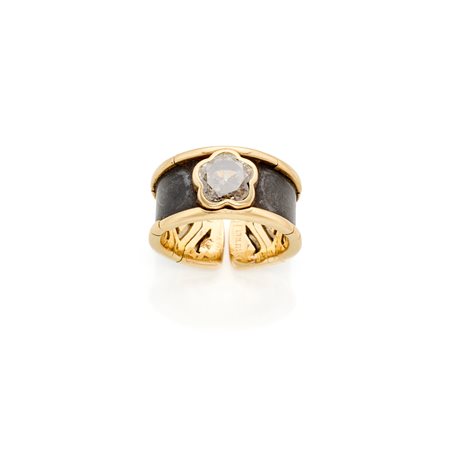  
Anello Marina B in oro con diamante 
 