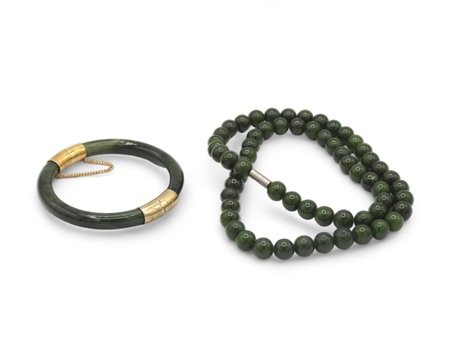 Collana e bracciale in giada serpentina