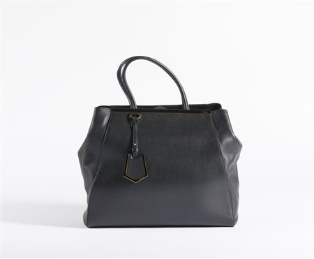 FENDI - Borsa in pelle nera.