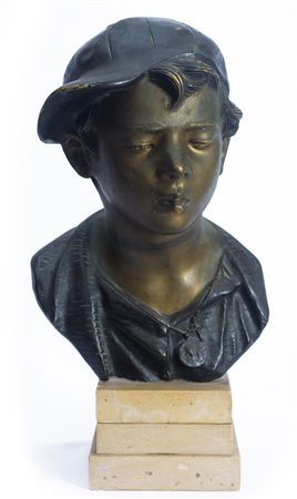 Giovanni De Martino (1870 - 1935) 
Scugnizzo con cappello 
bronzo 33 x 12 x 12 cm