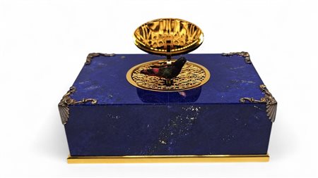 REUGE  
Carillon in lapislazuli  
  Dimensioni: 15,5 x 7 x 4 cm. Peso: 650 gr circa.