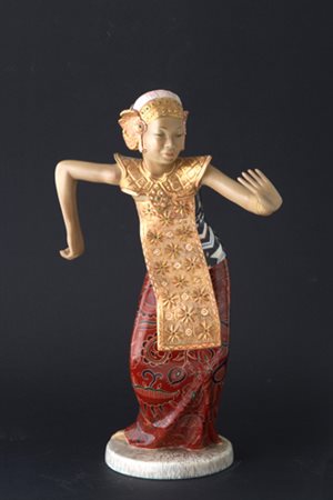 CAMILLO GHIGO. Ceramic sculpture "JAVANESE DANCER". LENCI